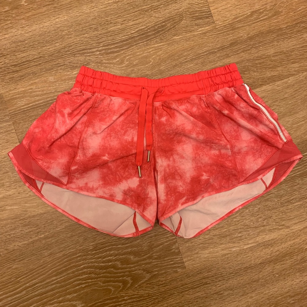 Lululemon Hotty Hot Short L